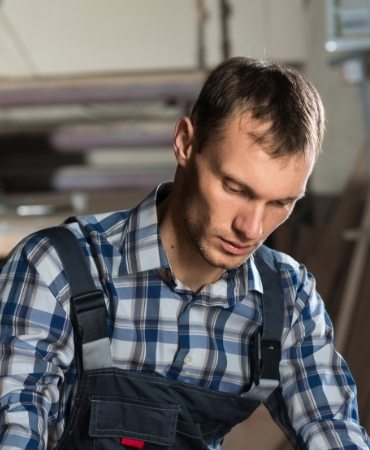 demo-attachment-292-carpenter-at-work-PNB4MLG